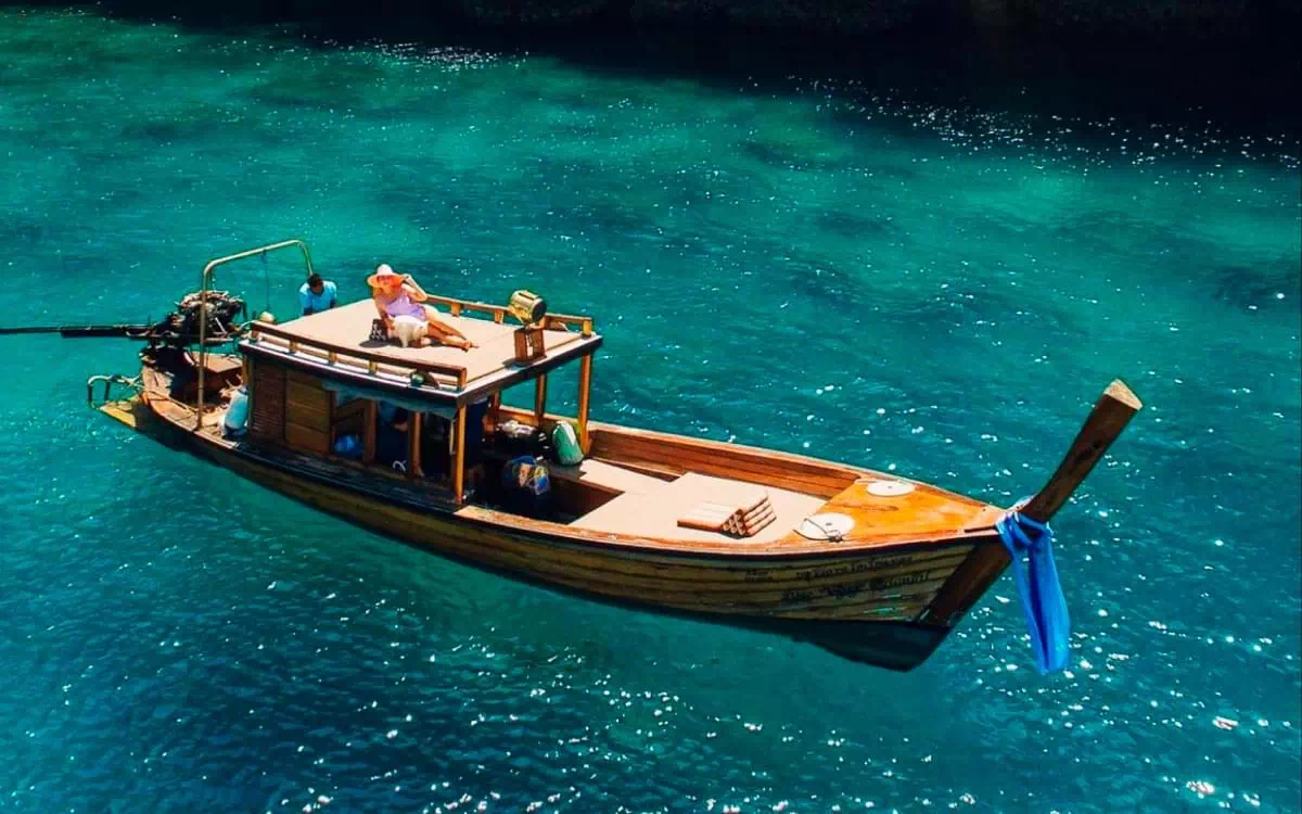 Аренда приватной Лонгтейл лодки в Краби вид 1